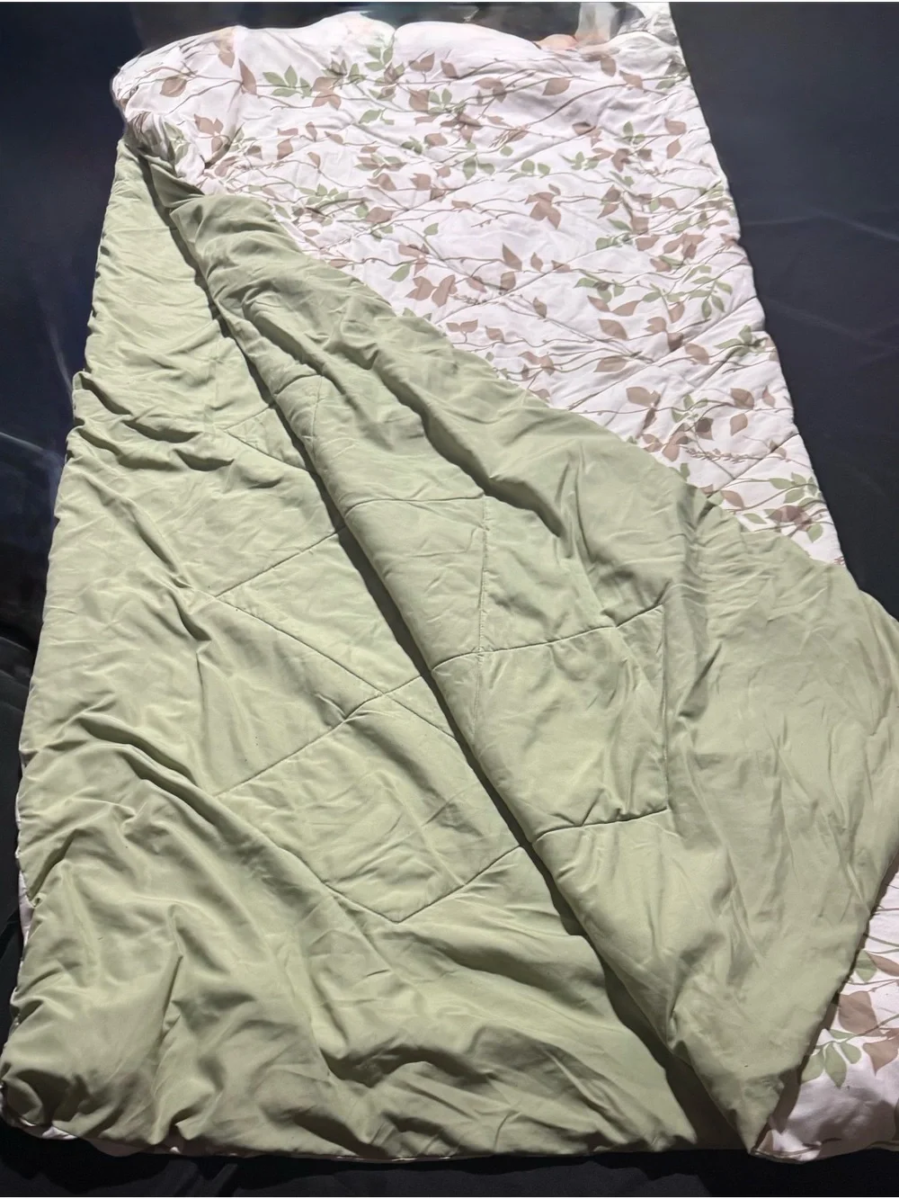 Leaf-Branch Comforter in White with Green & Tan Foliage